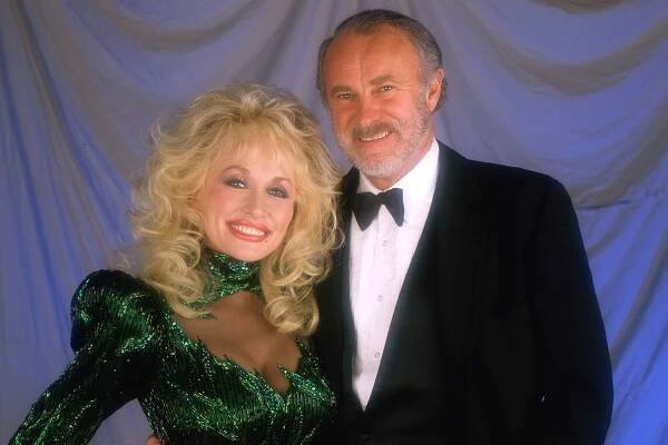 Dolly Parton Pays Tribute to ‘Dear Friend’ and 9 to 5 Costar Dabney Coleman After His Death