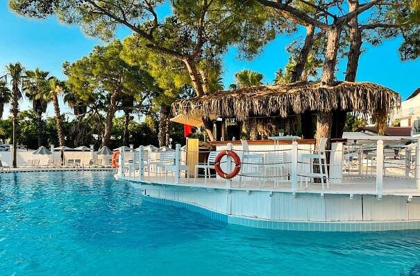 Catamaran Resort