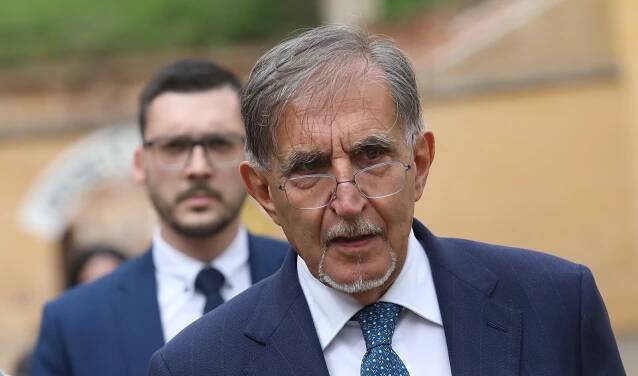 Krajně pravicový politik z Itálie si vyjel do Terezína. Policie byla ve střehu