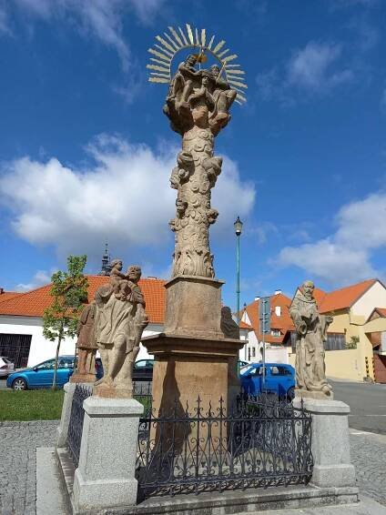 Sousoší Nejsvětější Trojice - Město Touškov