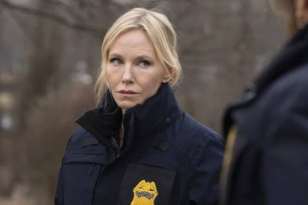 Kelli Giddish Will Be Back as Rollins Full-Time on 'SVU' Next Season