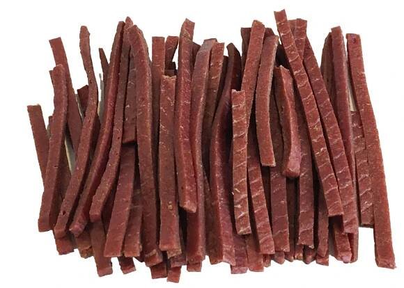 Pochoutka Jehněčí maso proužky měkké 80g