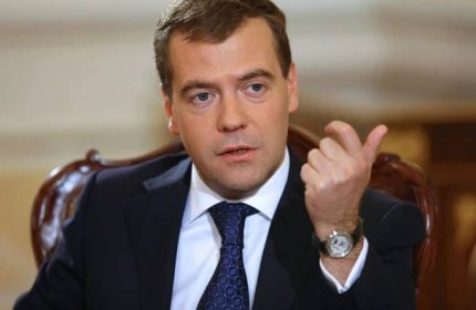 Valentin Katasonov: Je čas, aby si Medveděv vzpomněl na Stalinův slogan