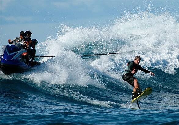 Hydrofoil Todd Bradley (Credit C4 Waterman)
