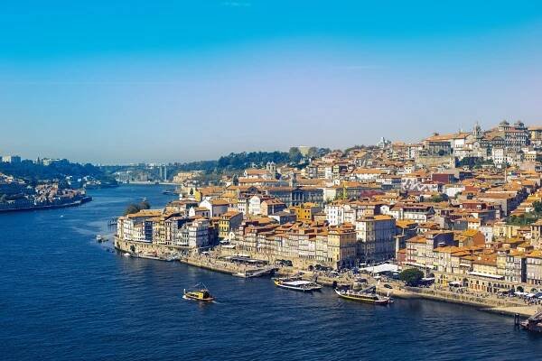 Porto a jeho tradice vína: Historie, kultura a chutě