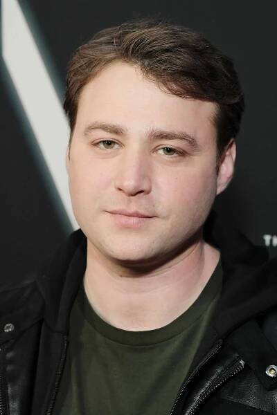 Emory Cohen herec