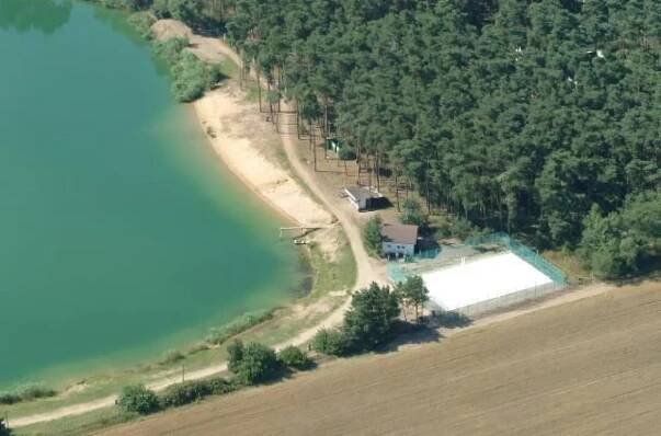 Jezero Lhota