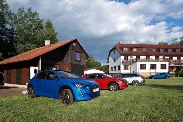 Peugeot v Kácově | Sporthotel Kácov