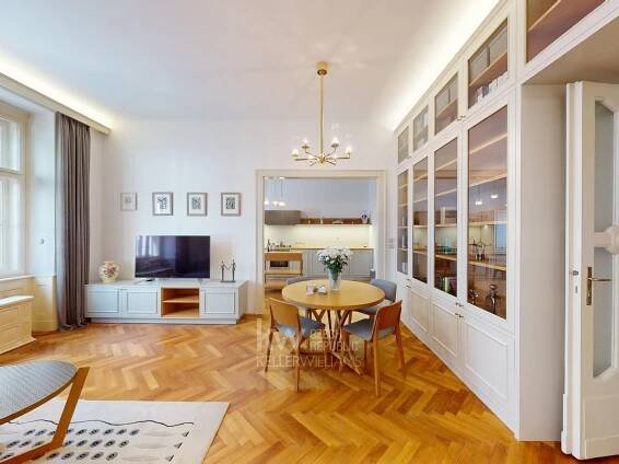 Pronájem bytu 2+1, 104 m2 - Praha - Nové Město - Keller Williams