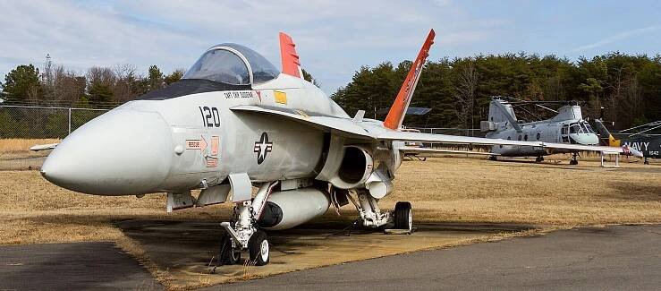 McDonnell Douglas F/A-18 Hornet - Wikipedia