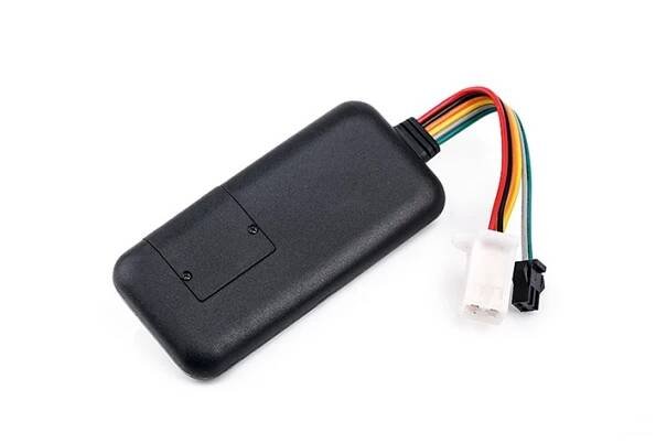 Vodotesný GPS tracker pre vozidlá a motocykle (iOS a Android) | Akruks