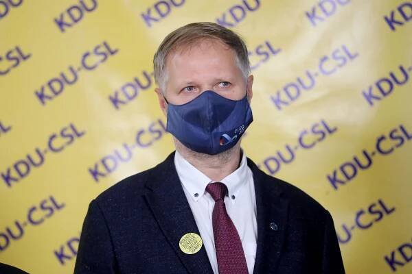 Poražený Hampl ostrých výroků o Němcové nelituje. „Nevěděl jsem ale, že mě nahráváte,“ tvrdí