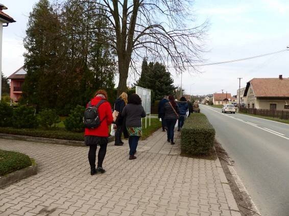 Knihovnu navštívili starostové - Oficiální stránky obce Býšť