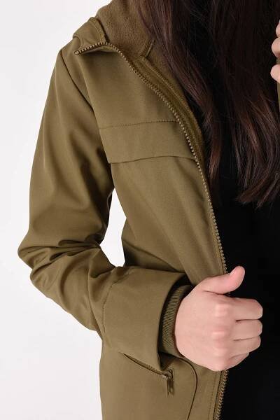 SOFTSHELLOVÁ KHAKI BUNDA Jacqueline de Yong