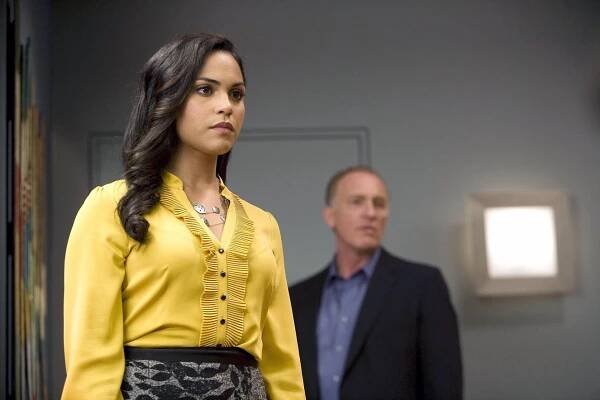 Anatomie lži - Vánoční mise - Z filmu - Monica Raymund