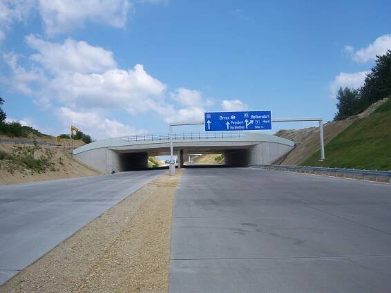 Soubor:A5 Wolkersdorf-Nord 8.JPG – Wikipedie