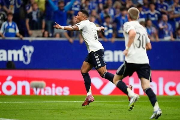 Real Madrid zůstává v LaLize stoprocentní. Proti nováčkovi z Ovieda opět rozhodl Mbappé