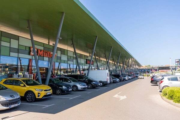 Retail park Pula součástí portfolia fondu FKI | ZDR Investments