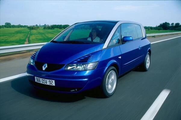 MPV pro rodiny bez dětí má 20 let. Renault Avantime patří k nejslavnějším propadákům