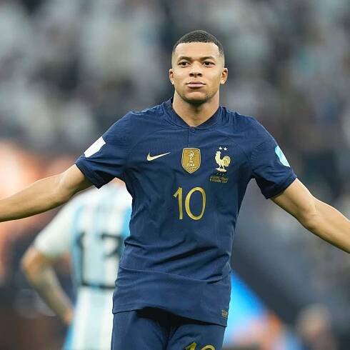 Le Real Madrid serait prêt à payer un milliard d’euros pour s'offrir Kylian Mbappé