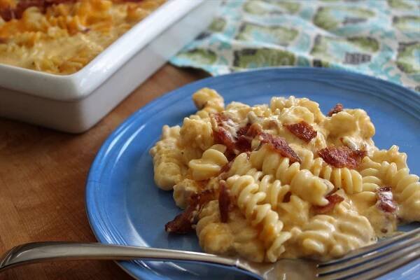 Smoked Gouda and Bacon Mac and Cheese