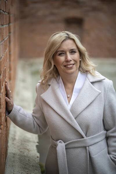 Nerudová podala přihlášku k prezidentské volbě. Odevzdala přes 80 tisíc podpisů