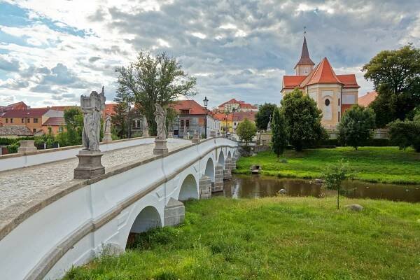 Barokní most Náměšť nad Oslavou - vysocina.eu