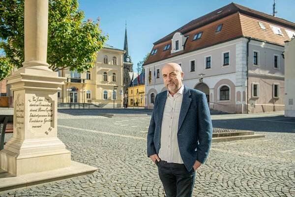 Být třicet let starostou, to chce mít hlavně selský rozum, odvahu a důvěru lidí - PR Deník