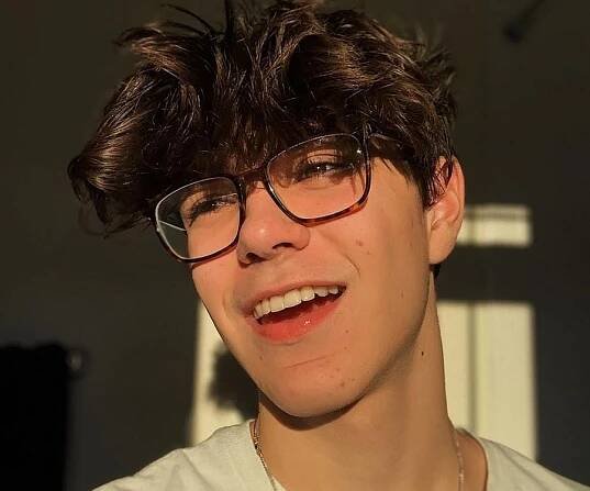 Matt De La Torre – Bio, Facts, Family Life of TikTok Star