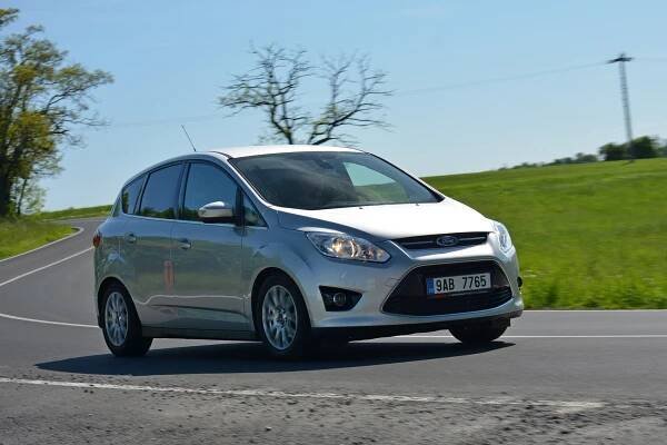 Test ojetiny: Ford C-Max je skvělé rodinné auto, které nikdo nechce