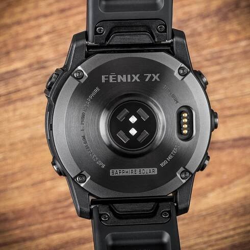 SOUBOJ: Suunto Vertical vs. Garmin Fenix 7X