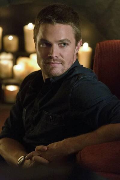 Arrow - Cti otce svého - Z filmu - Stephen Amell