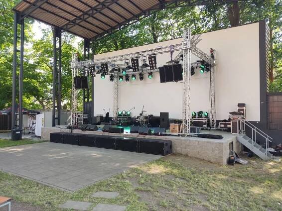 Letní kino Klášterec nad Ohří foto 2