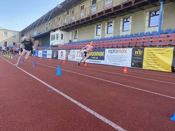 Sranda na rodinných závodech v TJ Loko Olomouc – Atletika pro rodinu