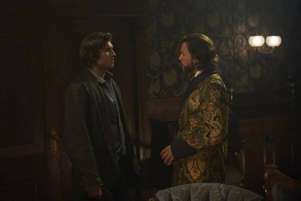 Policajt - Snílek - Z filmu - Tom Weston-Jones, Kyle Schmid