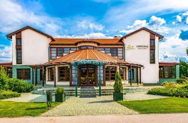 Forest Hills Hotel, Maďarsko