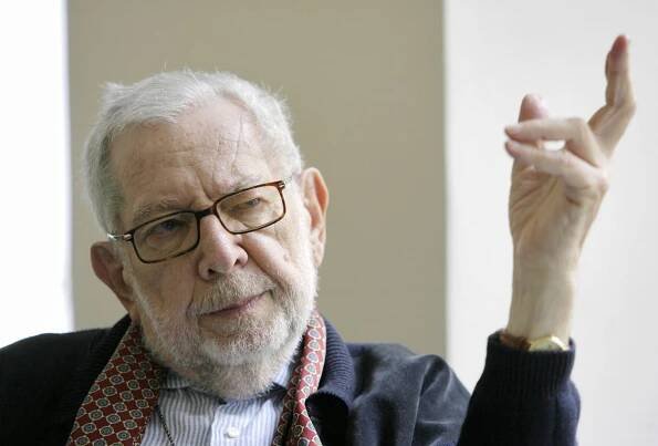 V 95 letech zemřel český literát František Listopad. Většinu života strávil v Portugalsku