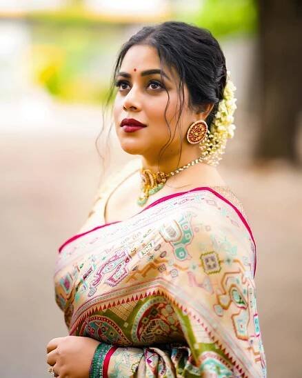 Shamna Kasim Photos, Pictures & Shamna Kasim Images - Kerala9.com