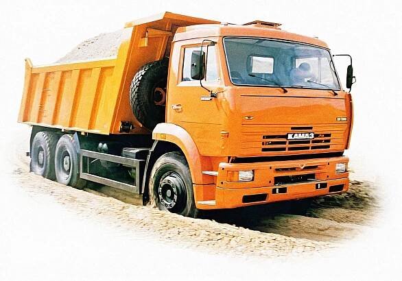 Legendární ruský výrobce nákladních aut slaví. První Kamaz vyrobili před 45 lety