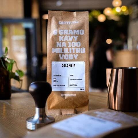 Bezkofeinová káva: Vše, co o ní potřebujete vědět – Coffee Source 