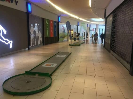 1766 školáků z Prahy 13 si zahrálo minigolf: Dostanou se do knihy rekordů