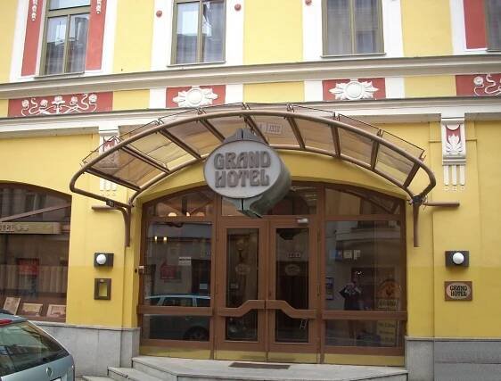 GRANDHOTEL GARNI - Prices & Hotel Reviews (Jihlava, Czech Republic)