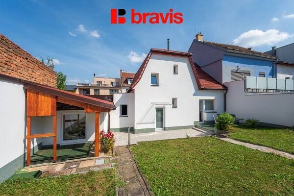 Podnájem rodinného domu, Brno - Jundrov, ul. Stromovka, klidná lokalita, zařízený, zahrada - BRAVIS REALITY, s.r.o.