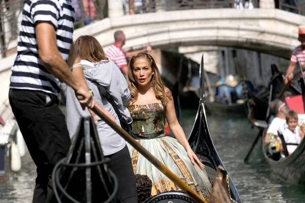 Bodyguardy nepotřebuje! Takhle chrání Ben Affleck svou lásku Jennifer Lopez před dotěrnými fanoušky