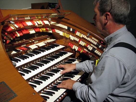 Featured Organ For June 2004