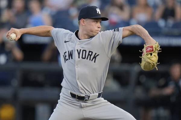 New York Yankees pitcher Will Warren delivers to the Tampa Bay Rays.