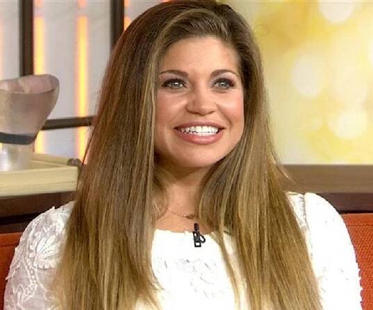 Danielle Fishel - Bio, Facts, Family Life of Actress