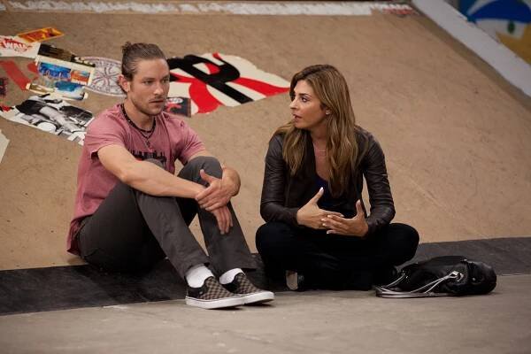 Necessary Roughness - Poker Face - Z filmu - Callie Thorne