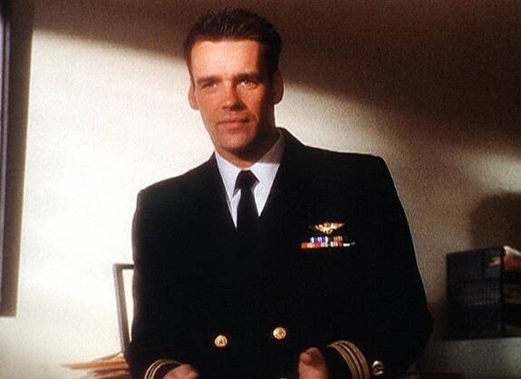 JAG - Utajení - Z filmu - David James Elliott