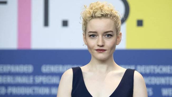 Julia Garner To Star In 'Royal Hotel' From 'The Assistant' Director